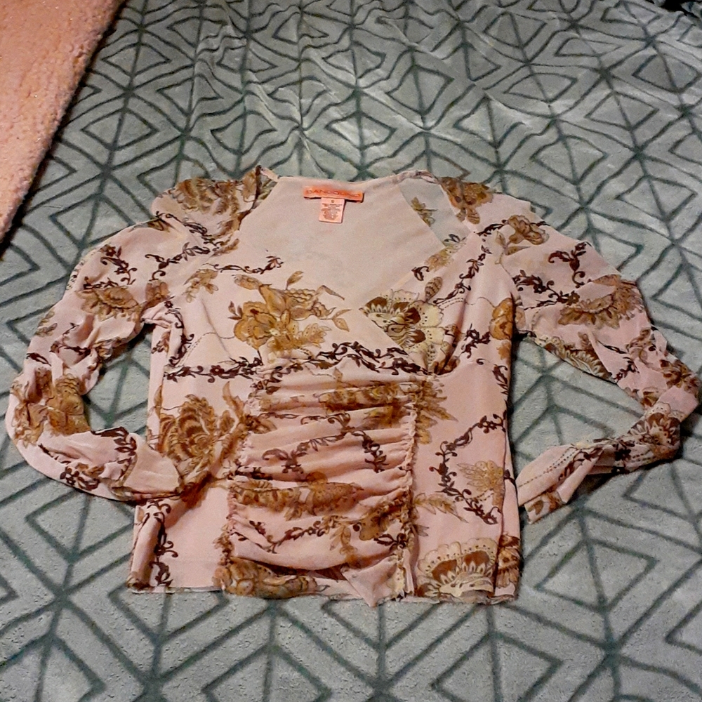 3/4 sleeve ruched shirt by Bandolino